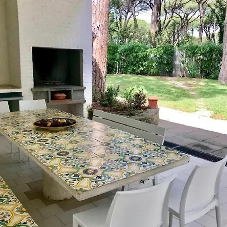 Nannia Beautiful Roccamare Private Villa *